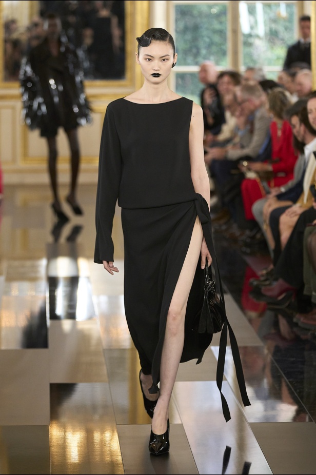 "فالنتينو" خريف و شتاء 2024