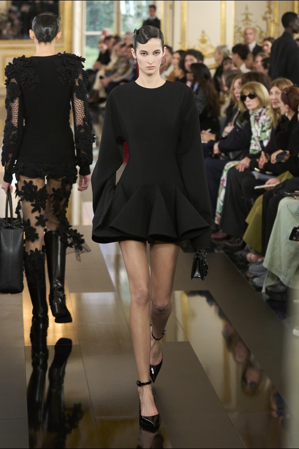 "فالنتينو" خريف و شتاء 2024