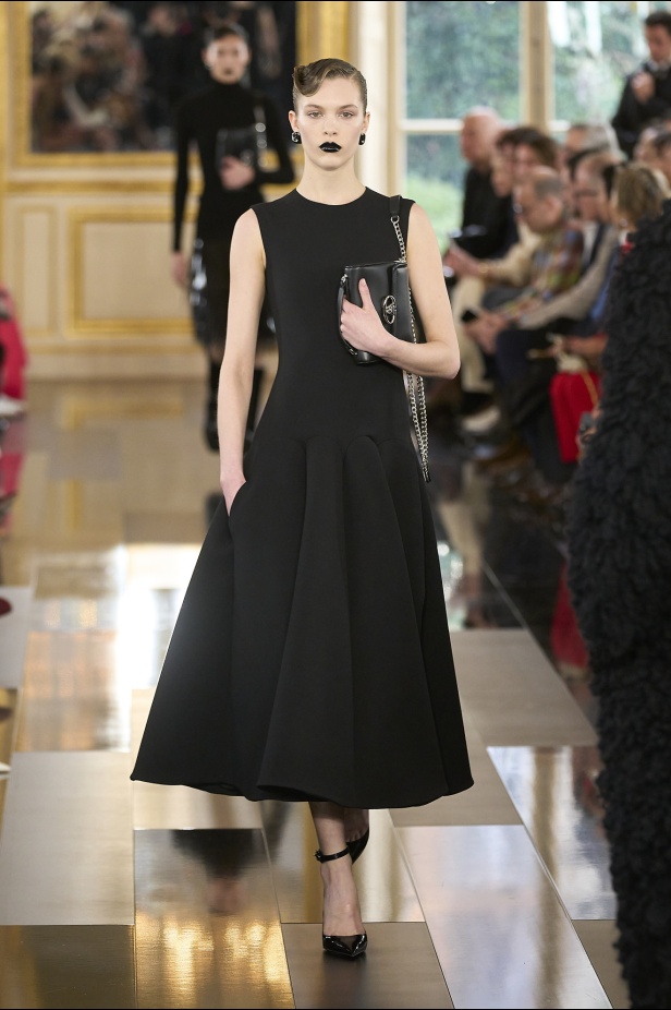 "فالنتينو" خريف و شتاء 2024