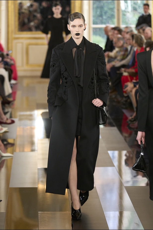 "فالنتينو" خريف و شتاء 2024