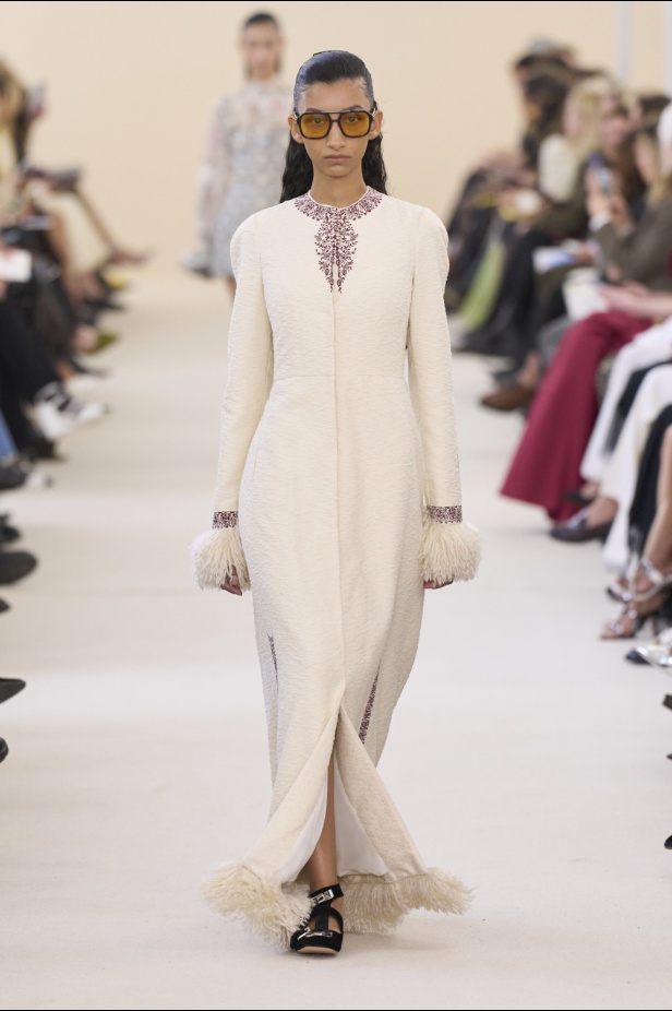 مجموعة Giambattista Valli لخريف وشتاء 2024