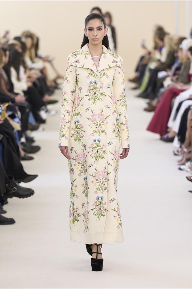مجموعة Giambattista Valli لخريف وشتاء 2024