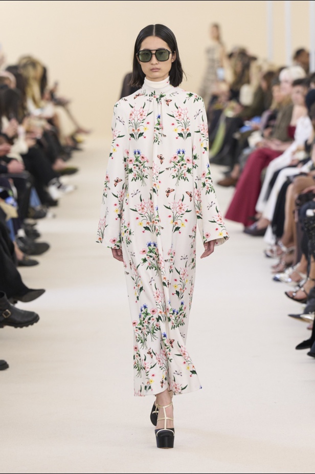 مجموعة Giambattista Valli لخريف وشتاء 2024