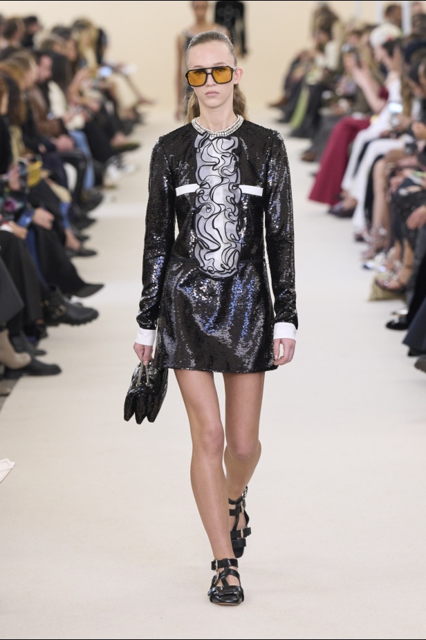 مجموعة Giambattista Valli لخريف وشتاء 2024