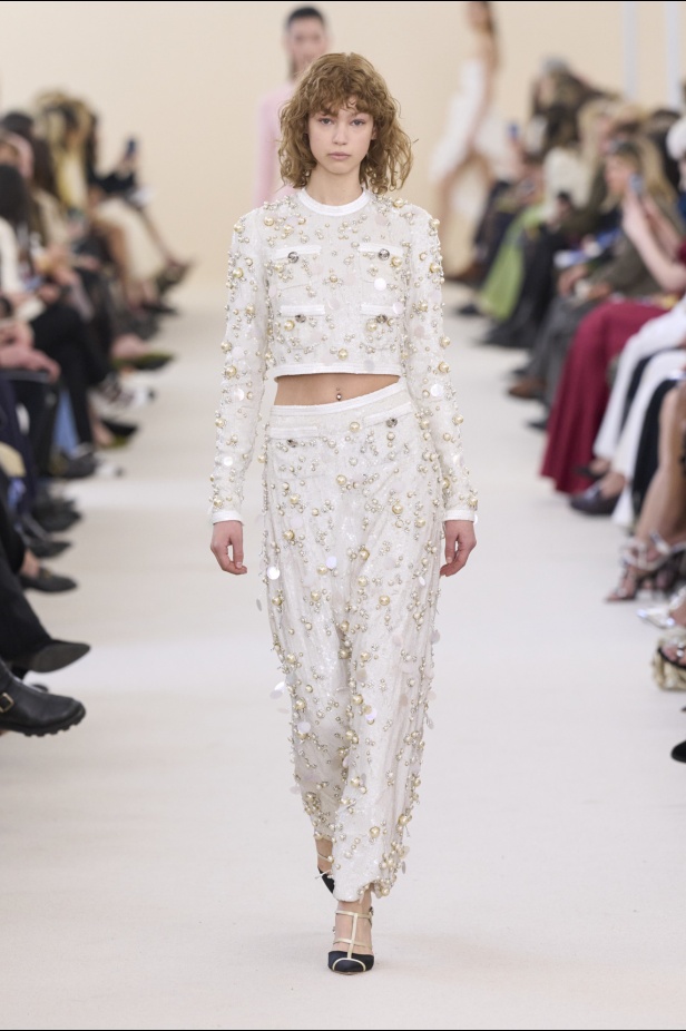 مجموعة Giambattista Valli لخريف وشتاء 2024