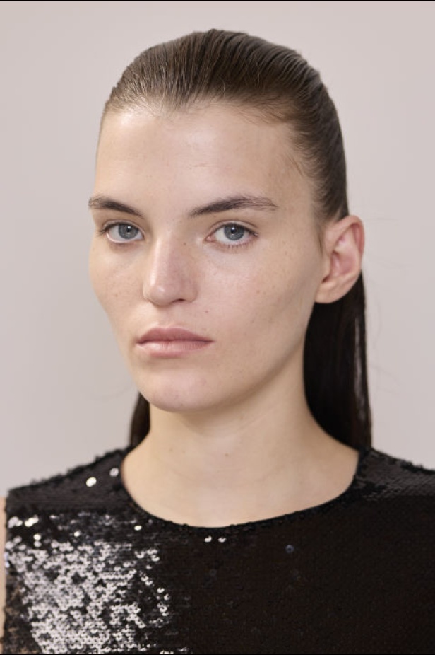 مجموعة Giambattista Valli لخريف وشتاء 2024