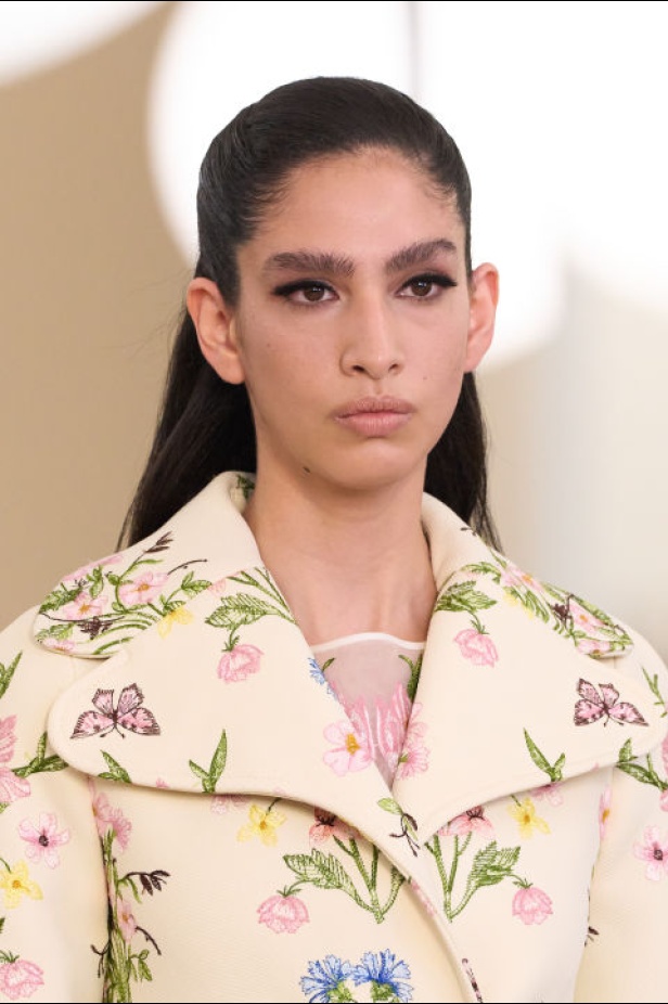مجموعة Giambattista Valli لخريف وشتاء 2024