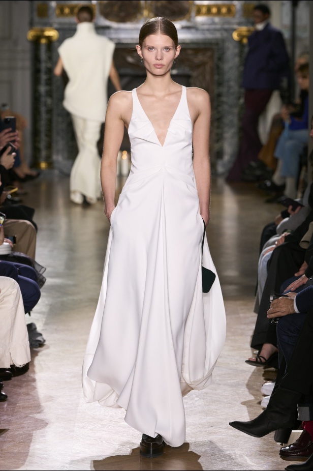 "فيكتوريا بيكهام" خريف و شتاء 2024