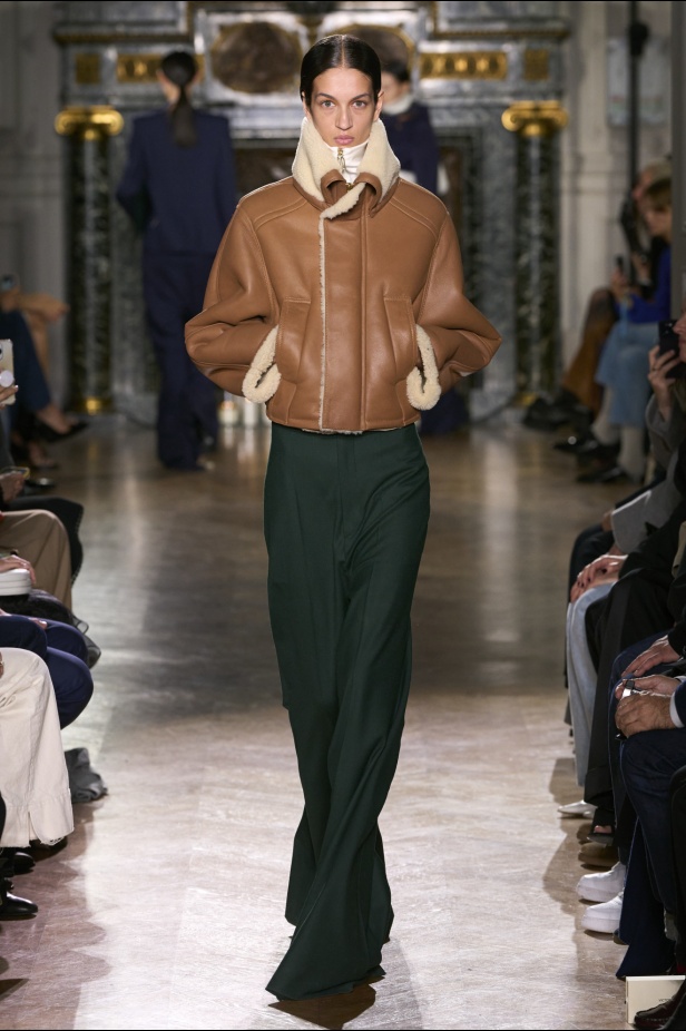 "فيكتوريا بيكهام" خريف و شتاء 2024