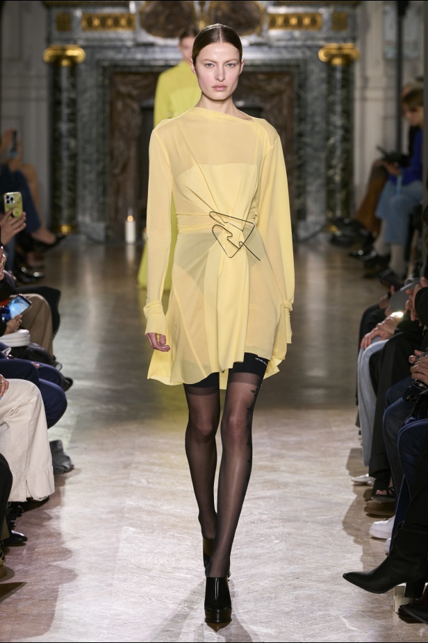 "فيكتوريا بيكهام" خريف و شتاء 2024