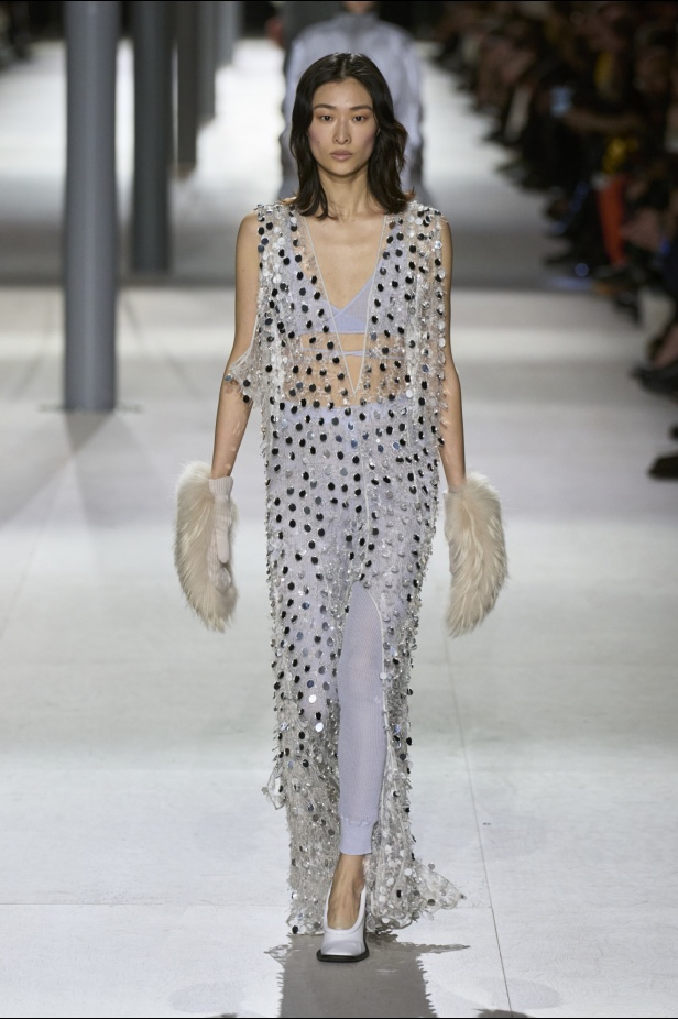 مجموعة Louis Vuitton احتفال بإبداعات Nicolas Ghesquière على مدار 10 سنوات 