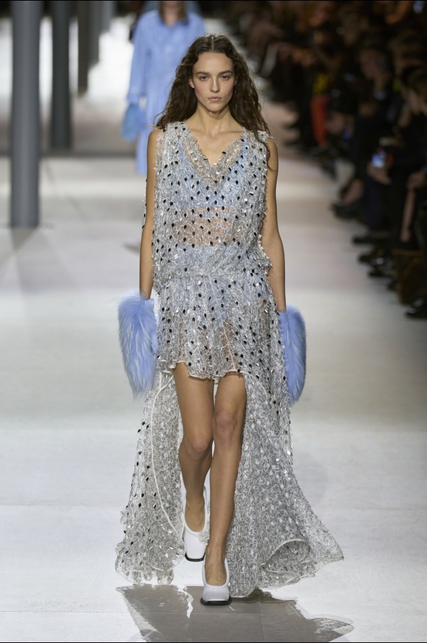 مجموعة Louis Vuitton احتفال بإبداعات Nicolas Ghesquière على مدار 10 سنوات 