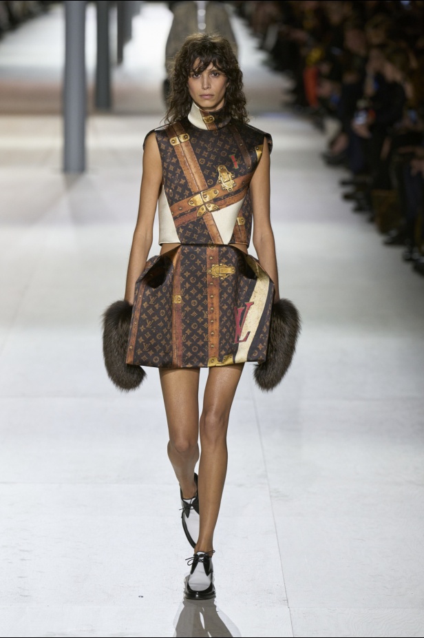 مجموعة Louis Vuitton احتفال بإبداعات Nicolas Ghesquière على مدار 10 سنوات 