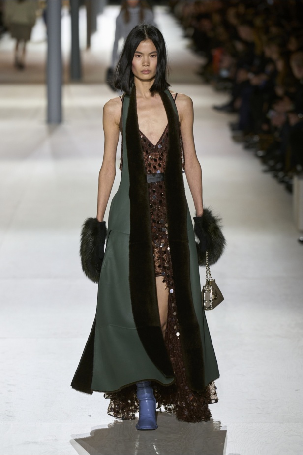 مجموعة Louis Vuitton احتفال بإبداعات Nicolas Ghesquière على مدار 10 سنوات 