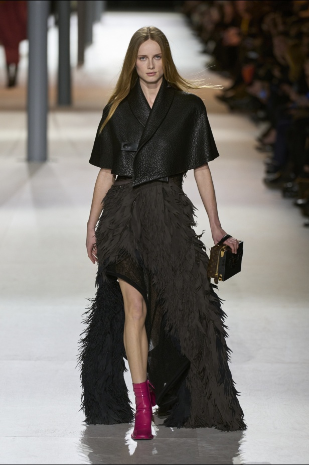 مجموعة Louis Vuitton احتفال بإبداعات Nicolas Ghesquière على مدار 10 سنوات 