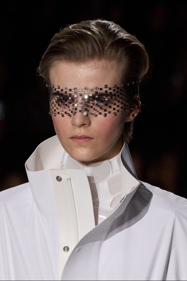 مجموعة Louis Vuitton احتفال بإبداعات Nicolas Ghesquière على مدار 10 سنوات 