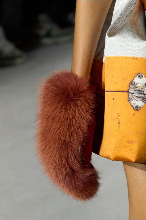 مجموعة Louis Vuitton احتفال بإبداعات Nicolas Ghesquière على مدار 10 سنوات 