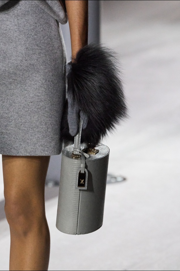 مجموعة Louis Vuitton احتفال بإبداعات Nicolas Ghesquière على مدار 10 سنوات 