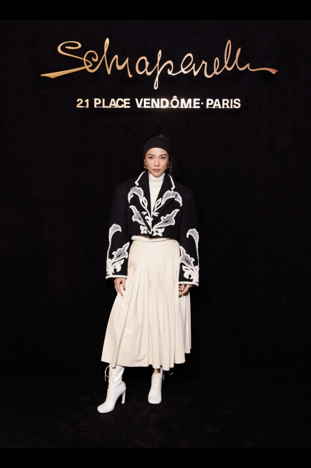 مجموعة Schiaparelli لخريف وشتاء 2024.. فخامة معتادة وعالم من الإبداع