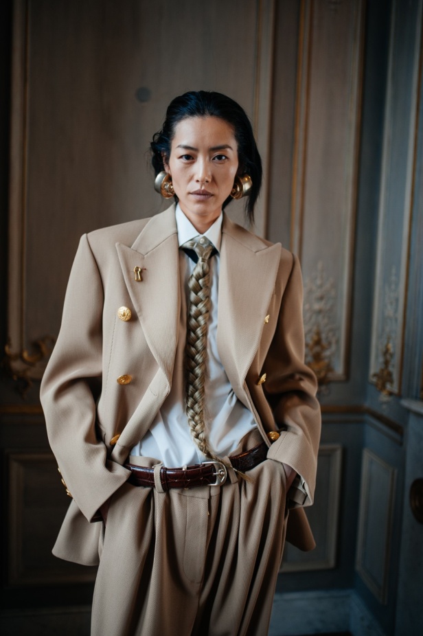 مجموعة Schiaparelli لخريف وشتاء 2024.. فخامة معتادة وعالم من الإبداع