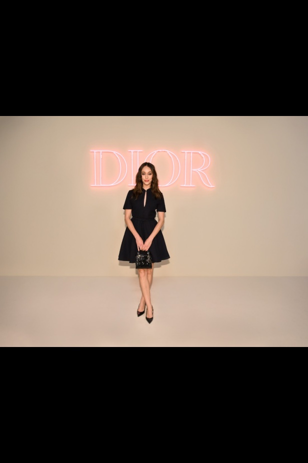 مجموعة ديور Pre-Fall 2024 تجمع بين باريس ونيويورك وتحتفي بلقاء الثقافتين 