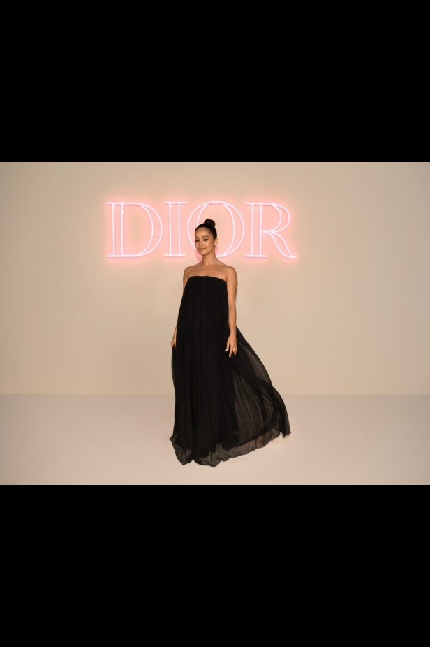 مجموعة ديور Pre-Fall 2024 تجمع بين باريس ونيويورك وتحتفي بلقاء الثقافتين 