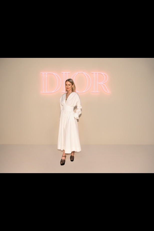 مجموعة ديور Pre-Fall 2024 تجمع بين باريس ونيويورك وتحتفي بلقاء الثقافتين 