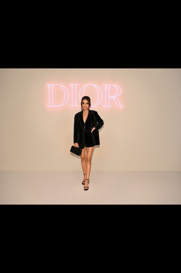 مجموعة ديور Pre-Fall 2024 تجمع بين باريس ونيويورك وتحتفي بلقاء الثقافتين 