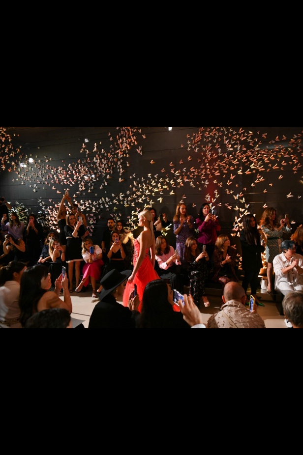 مجموعة "باسيل سودا" للأزياء الراقية لربيع وصيف 2025... جاد سودا لـ"هي": إصرارنا على الابتكار لا يعرف التردد واختيار الفراشات تكريم لوالدي