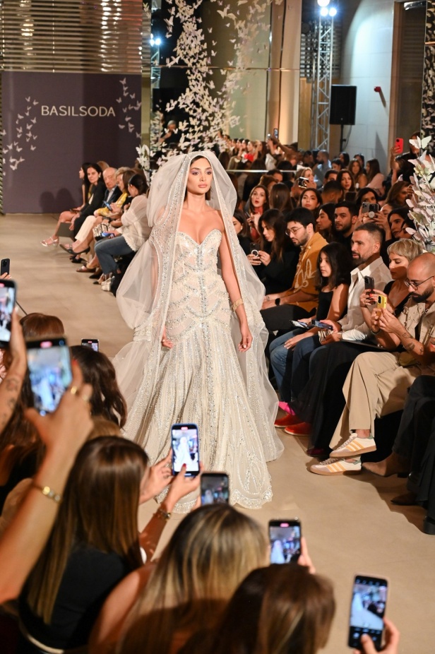 مجموعة "باسيل سودا" للأزياء الراقية لربيع وصيف 2025... جاد سودا لـ"هي": إصرارنا على الابتكار لا يعرف التردد واختيار الفراشات تكريم لوالدي