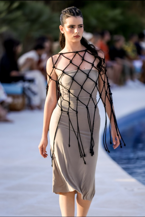 علامة Rebirth تختتم أسبوع البحر الأحمر للموضة بمجموعة مستوحاة من طبيعة المملكة