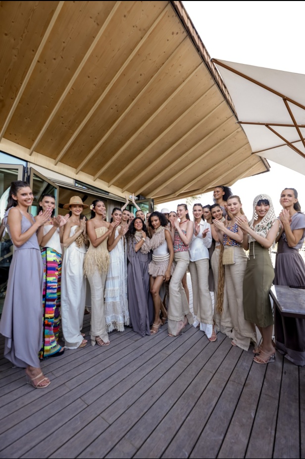 علامة Rebirth تختتم أسبوع البحر الأحمر للموضة بمجموعة مستوحاة من طبيعة المملكة