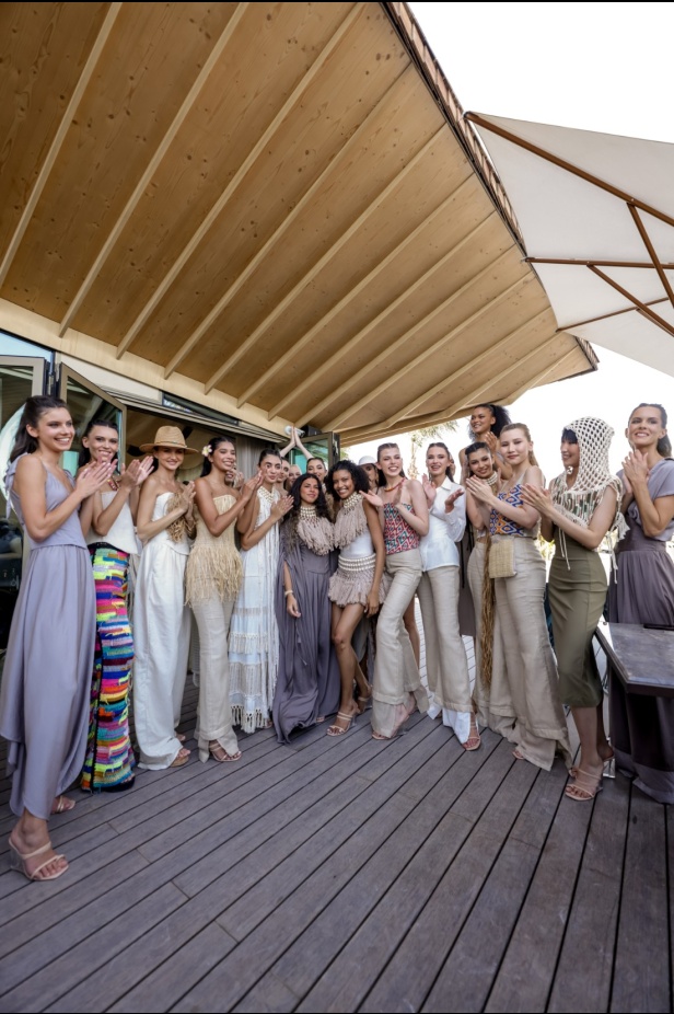 علامة Rebirth تختتم أسبوع البحر الأحمر للموضة بمجموعة مستوحاة من طبيعة المملكة