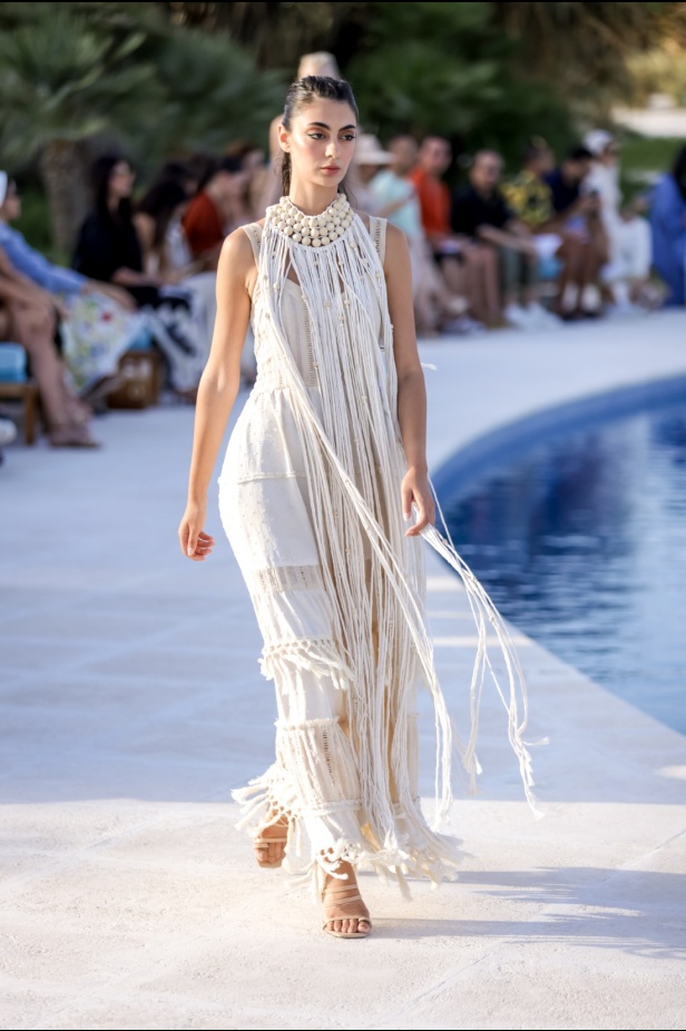 علامة Rebirth تختتم أسبوع البحر الأحمر للموضة بمجموعة مستوحاة من طبيعة المملكة