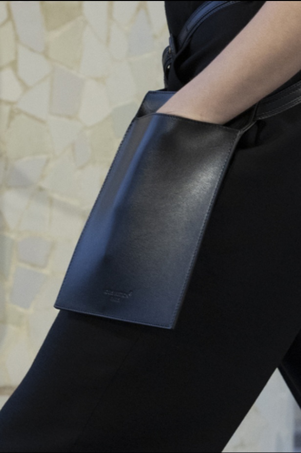 مجموعة Louis Vuitton لـCruise 2025.. تصاميم لافتة مزجت بين الماضي العريق والحداثة