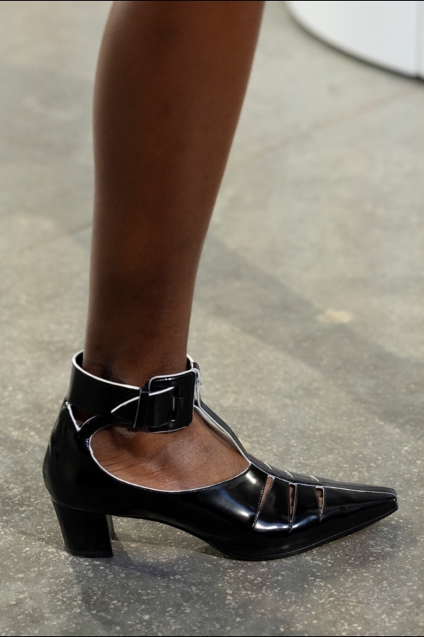 مجموعة Louis Vuitton لـCruise 2025.. تصاميم لافتة مزجت بين الماضي العريق والحداثة