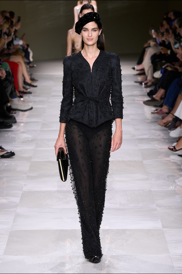 مجموعة Giorgio Armani Privee لخريف شتاء 2024-2025