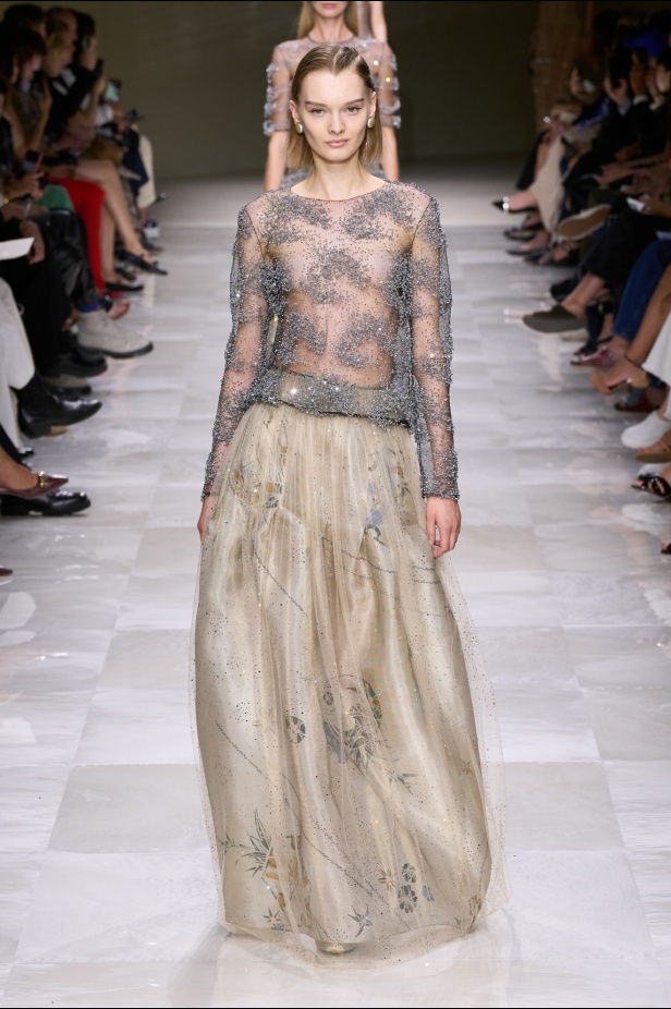 مجموعة Giorgio Armani Privee لخريف شتاء 2024-2025