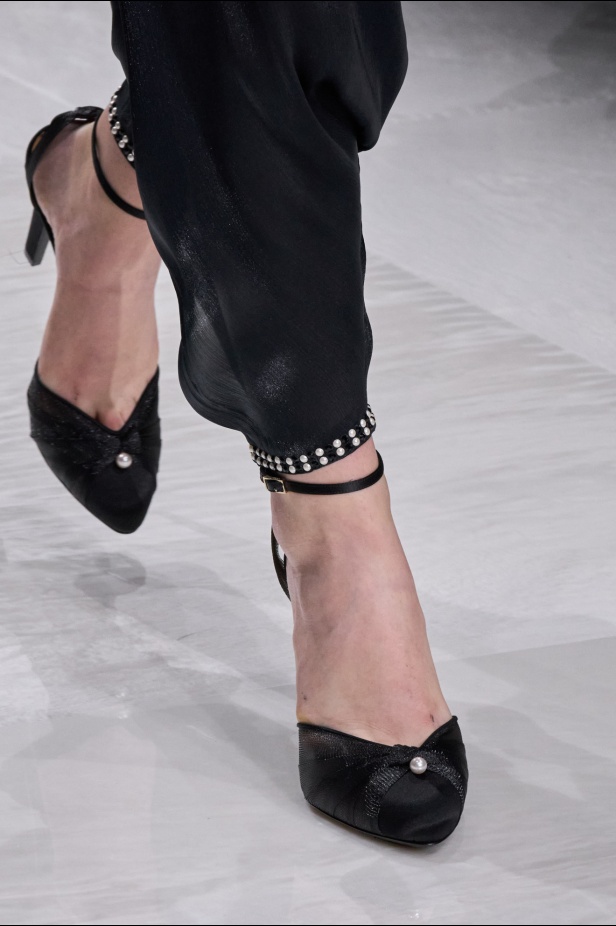 مجموعة Giorgio Armani Privee لخريف شتاء 2024-2025