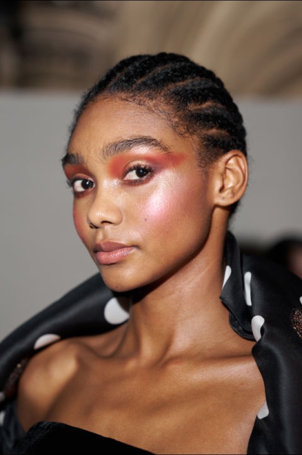 اطلالات جمالية لمﺠﻤﻮﻋﺔ ﺟﻮرج ﺷﻘﺮا لخريف وﺷﺘﺎء 2024-2025