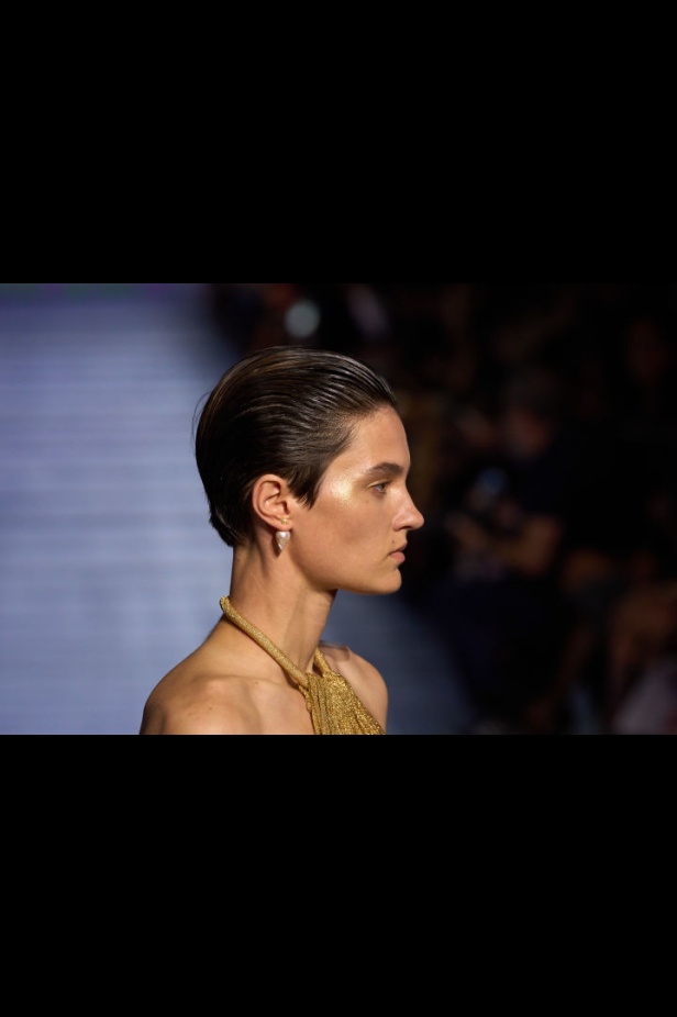 اطلالات جمالية لمجموعة Christian Dior لموسم خريف وشتاء 2025