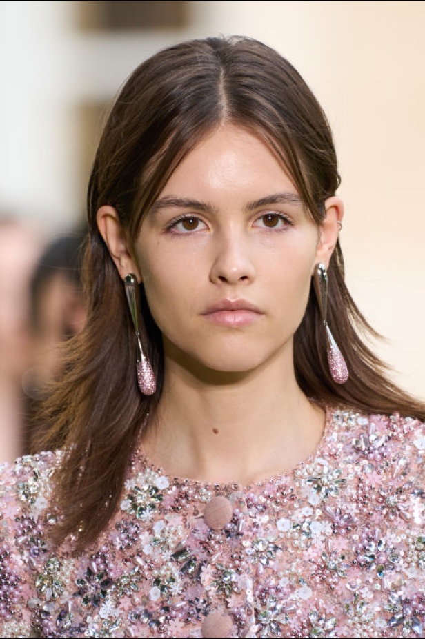 اطلالات جمالية لمجموعة George Hobeika لخريف 2024