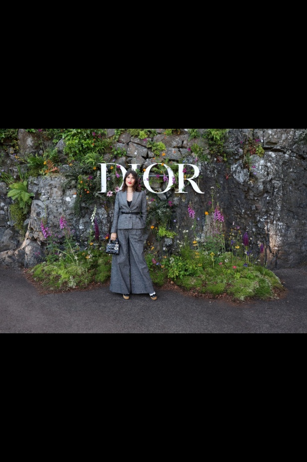 مجموعة ديور Cruise 2025 تحتفل بالروابط القوية بين الدار واسكتلندا... وماريا غراتسيا كيوري تتبّع خطوات "كريستيان ديور" حول العالم