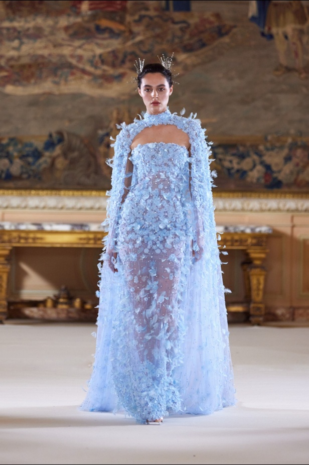 عناصر الطبيعة تستحوذ على مجموعة طوني ورد للأزياء الراقية وتتخذ أشكالاً عديدة من خلال التكاوين والقصات