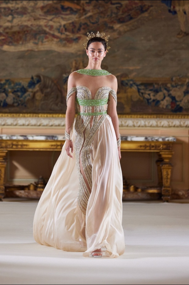 عناصر الطبيعة تستحوذ على مجموعة طوني ورد للأزياء الراقية وتتخذ أشكالاً عديدة من خلال التكاوين والقصات