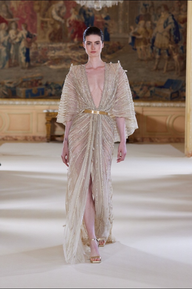 عناصر الطبيعة تستحوذ على مجموعة طوني ورد للأزياء الراقية وتتخذ أشكالاً عديدة من خلال التكاوين والقصات