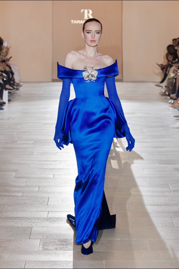 مجموعة Tamara Ralph للأزياء الراقية لموسم خريف وشتاء 2024-2025... عندما تعبّر التصاميم عن العاطفة والفن والروعة الدائمة