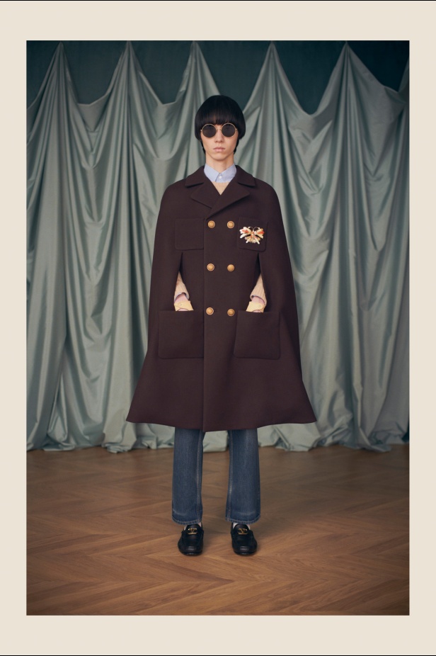 "فالينتنو" تفاجئ عشاق الدار والموضة بأول مجموعة تحمل توقيع Alessandro Michele... مزيج بين سمات العلامة ولمسة المصمم الخاصة 