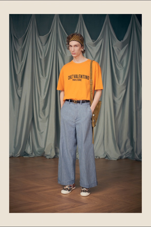 "فالينتنو" تفاجئ عشاق الدار والموضة بأول مجموعة تحمل توقيع Alessandro Michele... مزيج بين سمات العلامة ولمسة المصمم الخاصة 