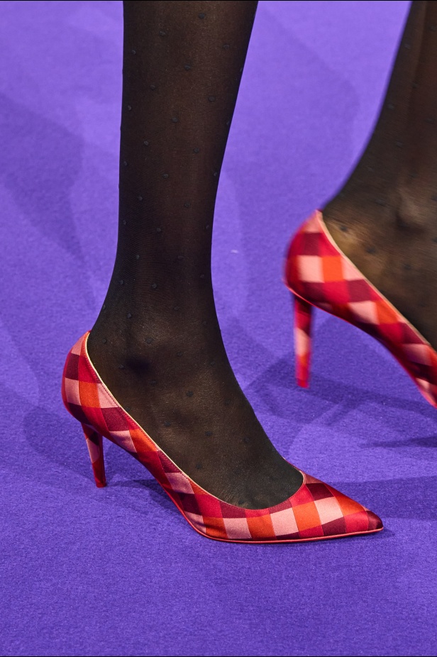 مجموعة Viktor&Rolf للهوت كوتور لموسم خريف 2024